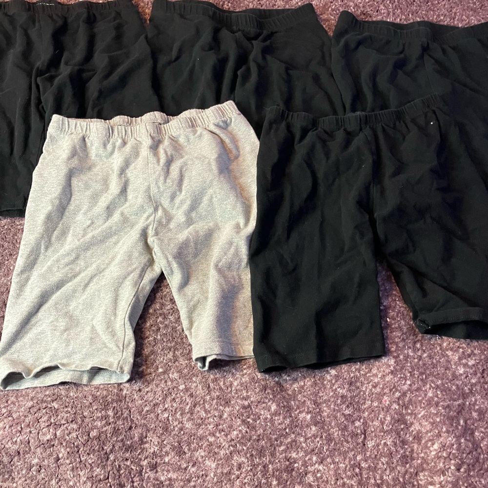 A lot of 5 10/12 biker shorts